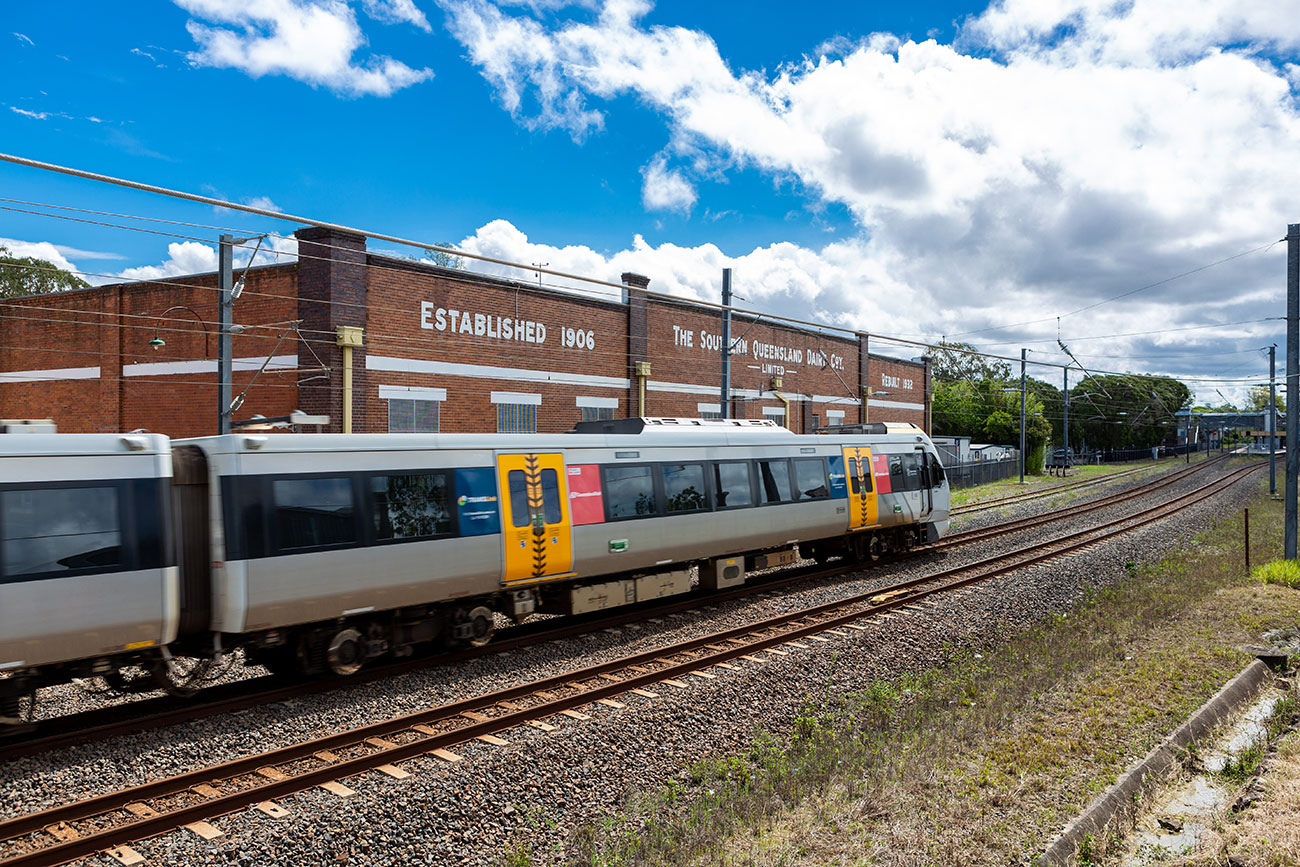 Train on tack